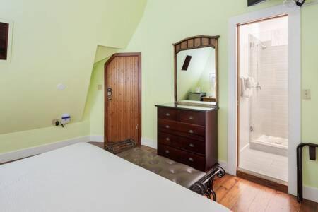 Curry House - Pool, King Bed & Balcony! Room 7 คีย์เวสต์ ภายนอก รูปภาพ