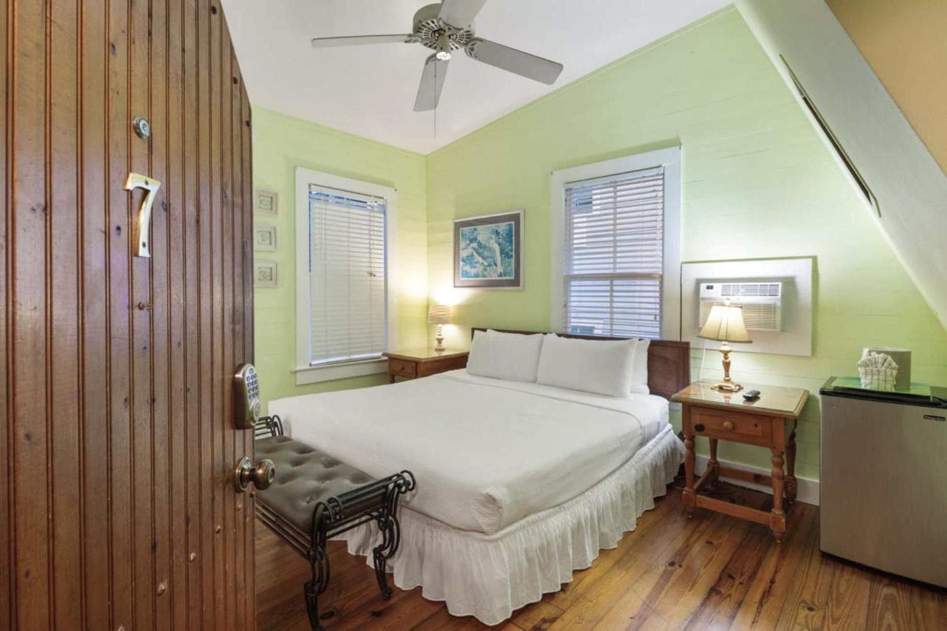 Curry House - Pool, King Bed & Balcony! Room 7 คีย์เวสต์ ภายนอก รูปภาพ